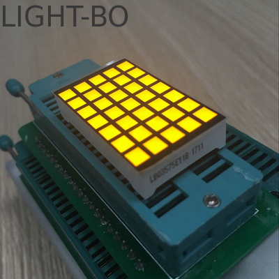 شاشة 5x7 Dot Matrix LED مع الجهد العكسي من 5 فولت وقطود عمود الأنود في صف الاتصال