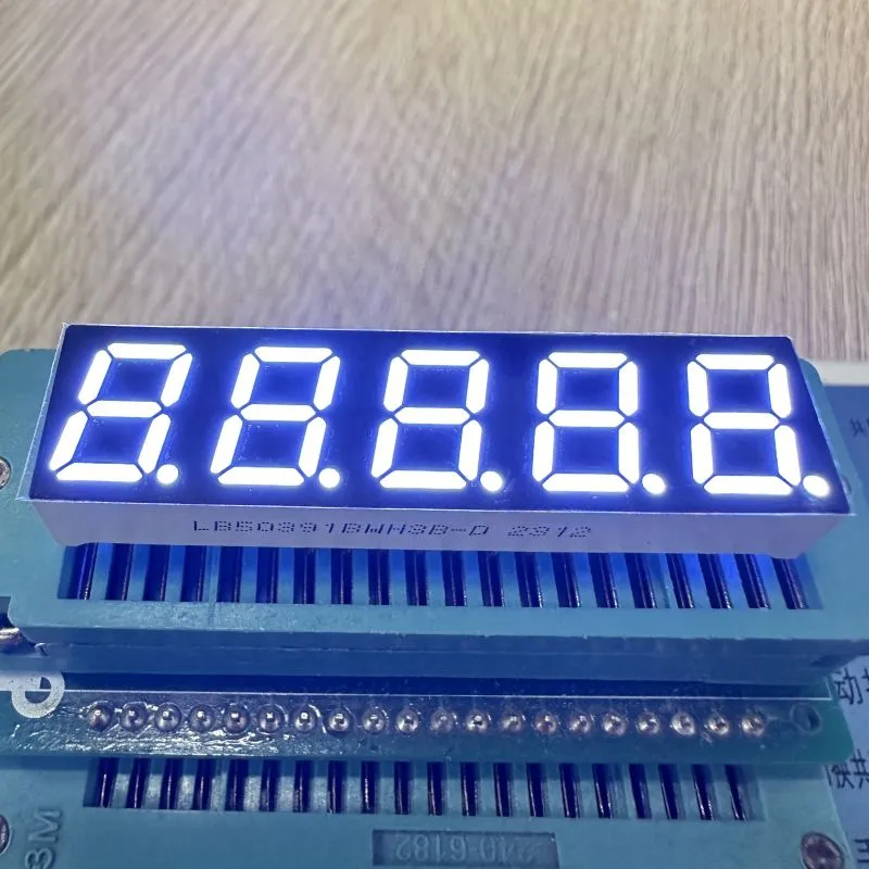شاشة LED ذات 7 أجزاء بيضاء فائقة 5 أرقام 0.39 بوصة 5