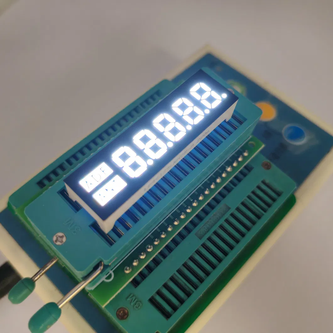 شاشة ساعة LED ذات أربع أرقام ذات 7 أقسام 0